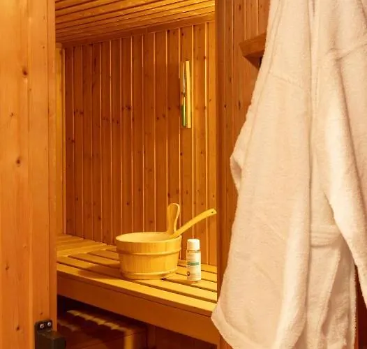 Ganzes Haus Mit Grossem Garten Und Eigener Sauna
