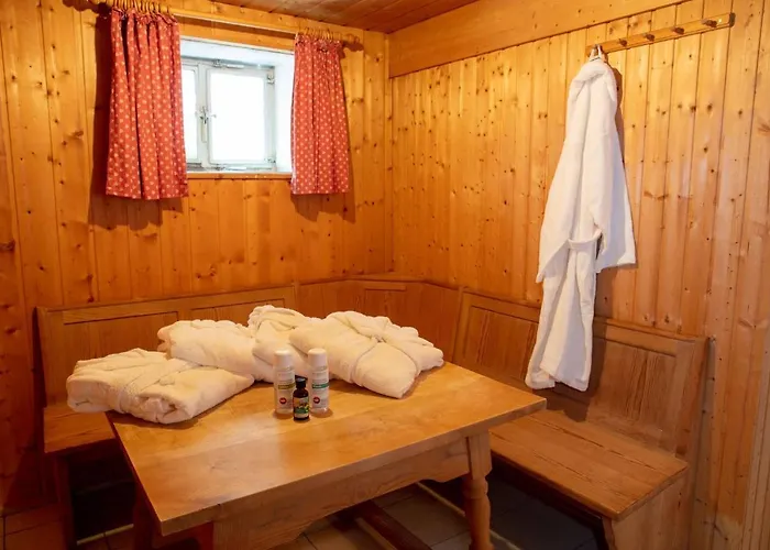 Ganzes Haus Mit Grossem Garten Und Eigener Sauna Hébergement de vacances Unterwössen