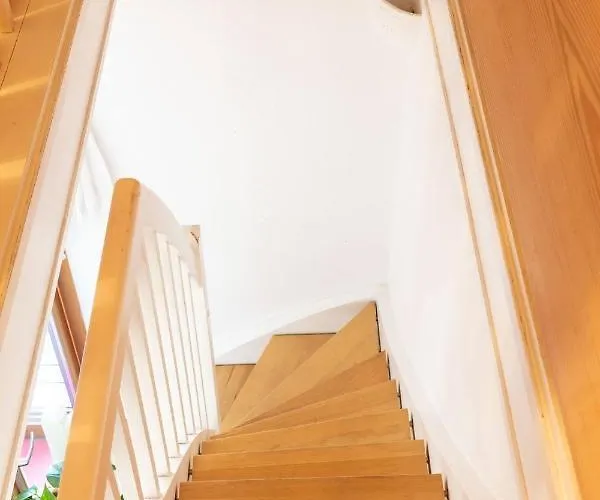 Ganzes Haus Mit Grossem Garten Und Eigener Sauna *