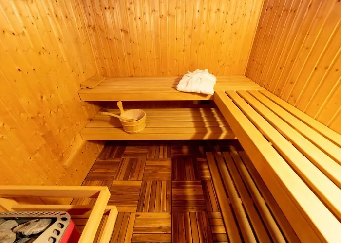 Ganzes Haus Mit Grossem Garten Und Eigener Sauna *