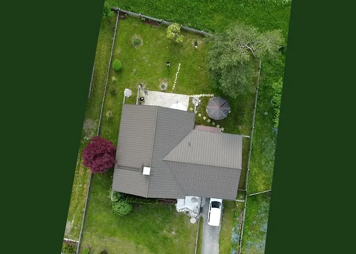 Ganzes Haus Mit Grossem Garten Und Eigener Sauna Hébergement de vacances *