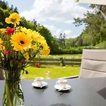 Ganzes Haus Mit Grossem Garten Und Eigener Sauna Унтервёссен