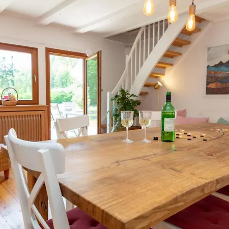 Ganzes Haus Mit Grossem Garten Und Eigener Sauna Hébergement de vacances Unterwössen