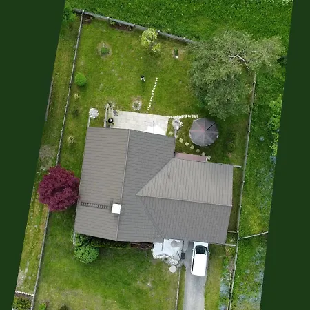 Ganzes Haus Mit Grossem Garten Und Eigener Sauna Hébergement de vacances *